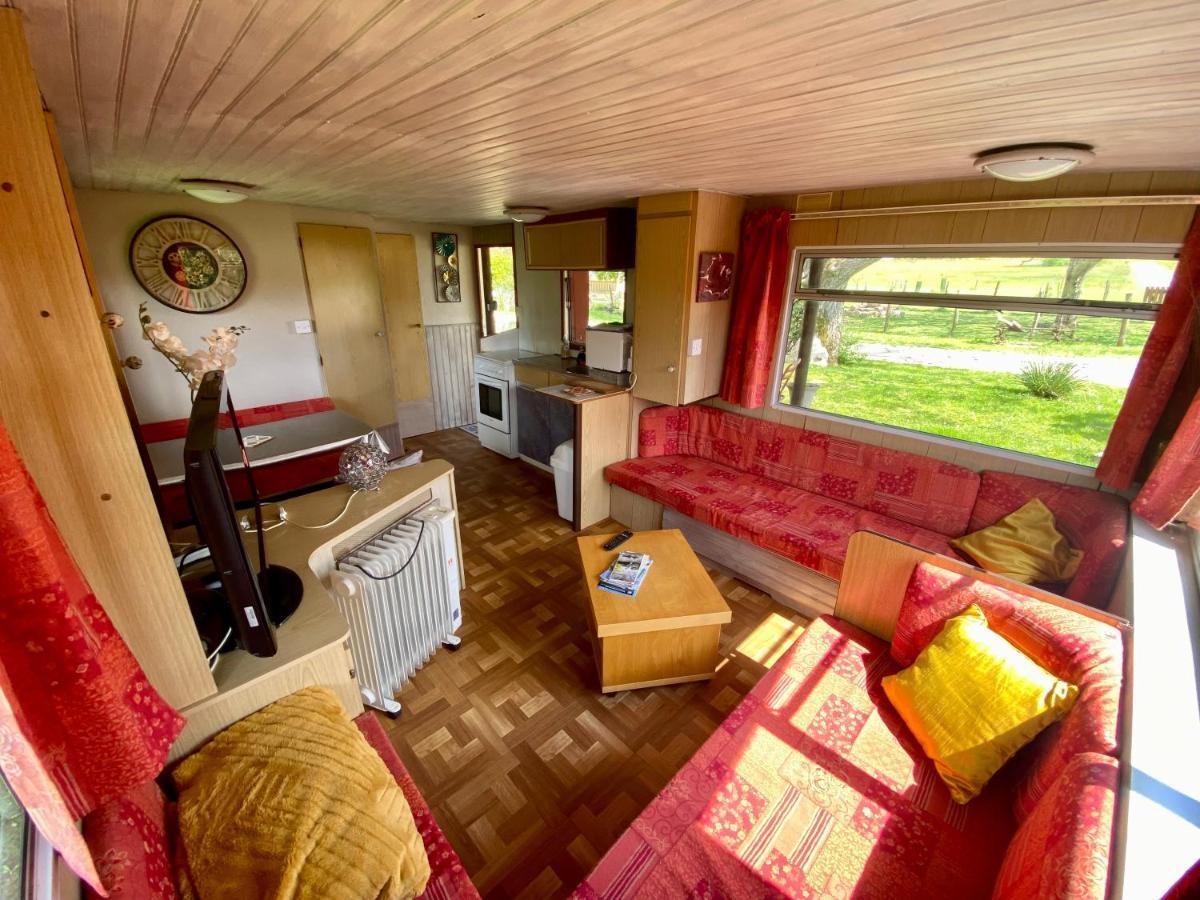 Mobilhome Sous Chalet En Bois A La Ferme Josnes Екстер'єр фото